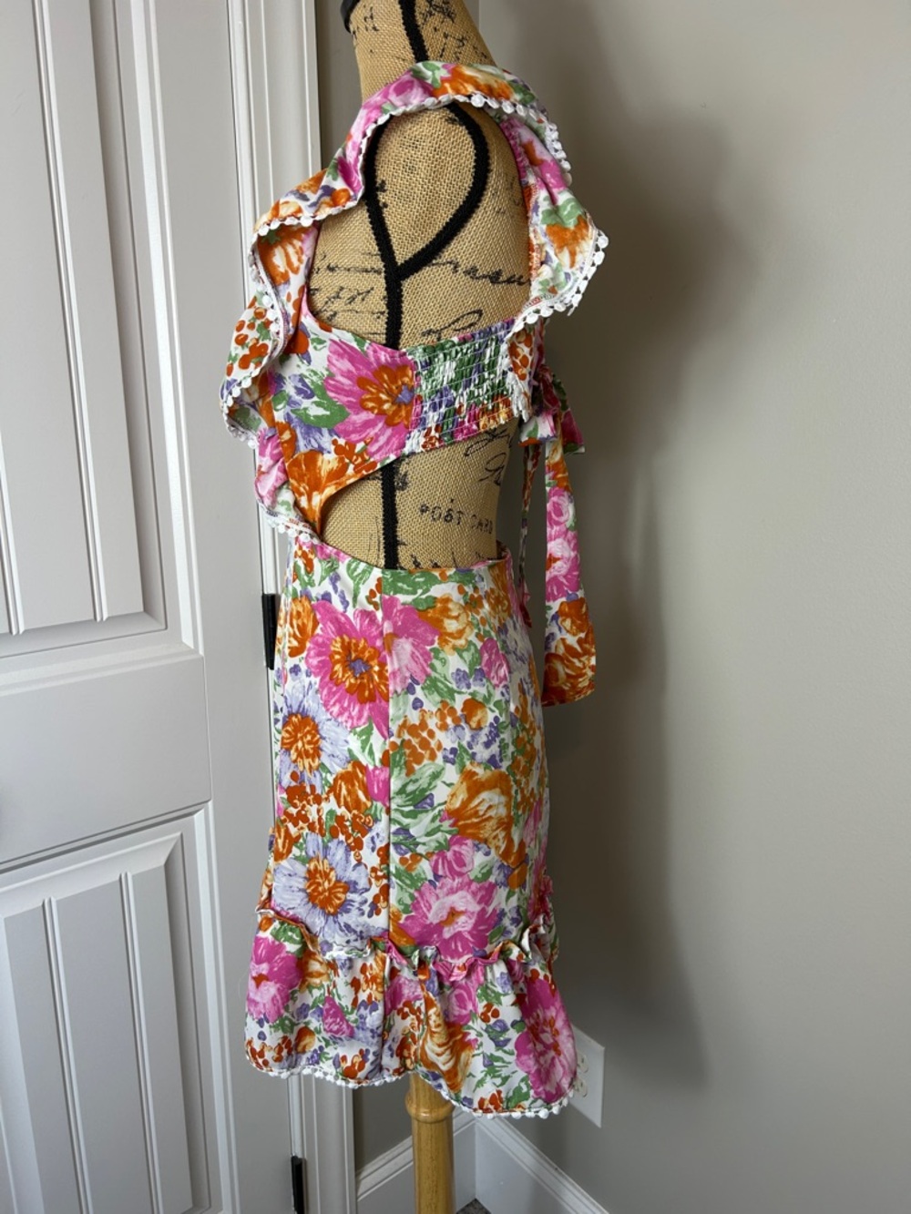 Hello Molly Floral Dress - Picture 4 of 6